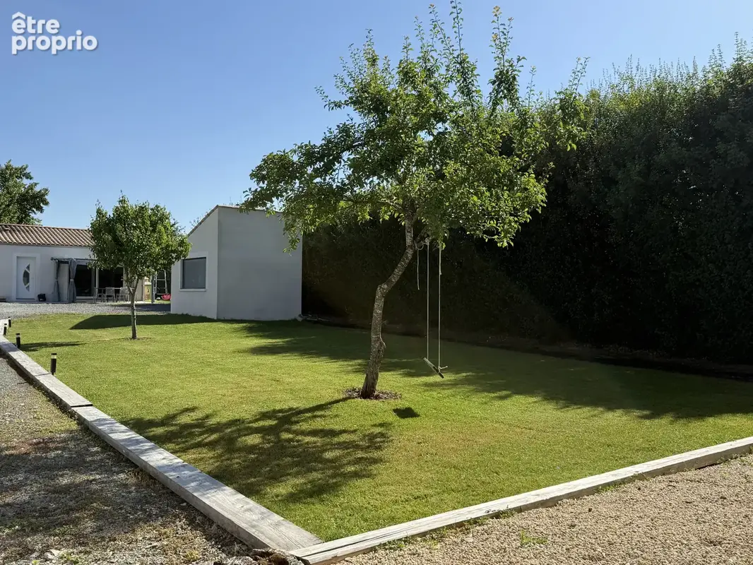 Benon, Maison de plain-pied récente   103 m2   Terrain de 970 m2 constructible - photo 11