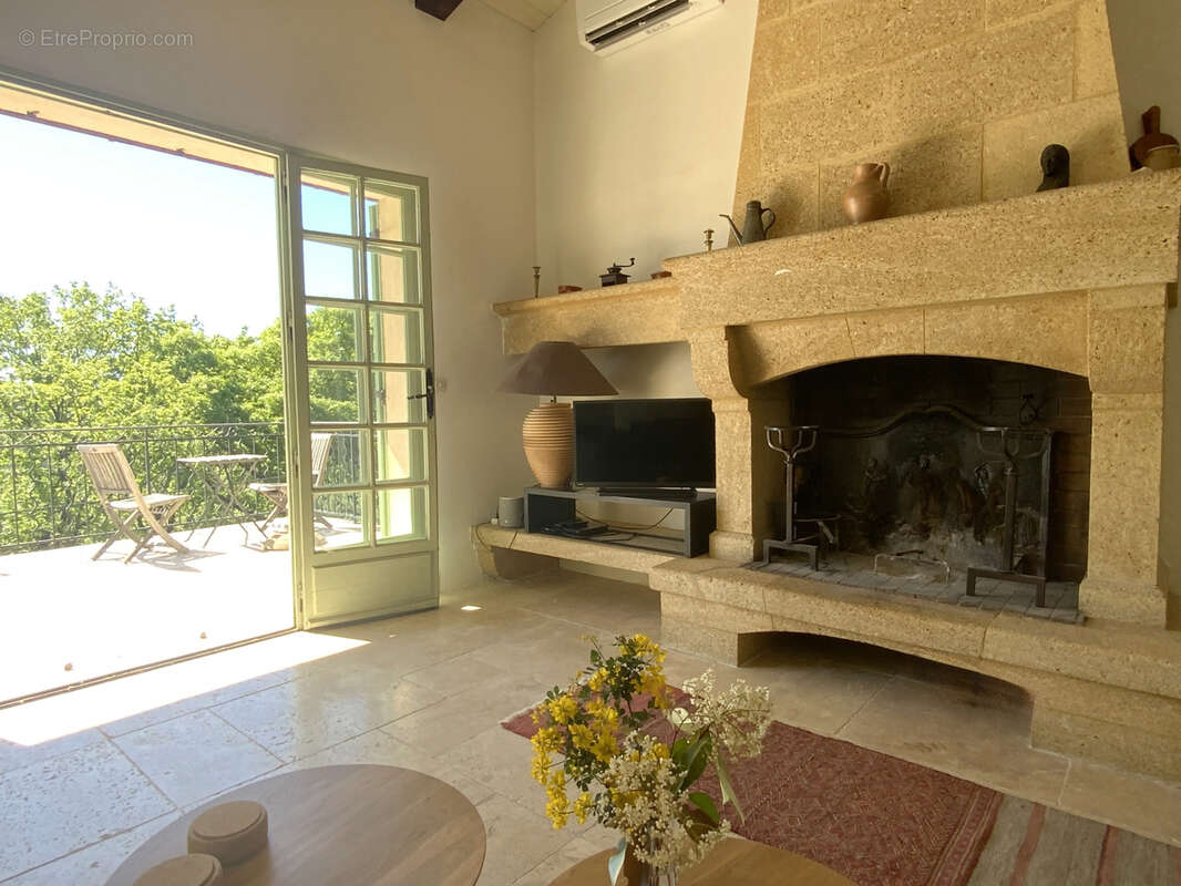 Villa avec vue imprenable à seulement 6 km d'Uzès. - photo 6