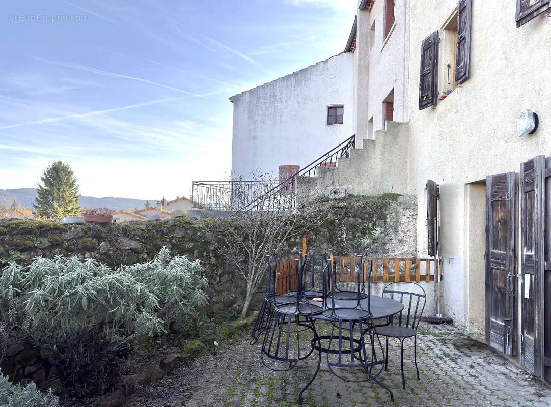 Maison à SAINT-ROMAIN-D'AY