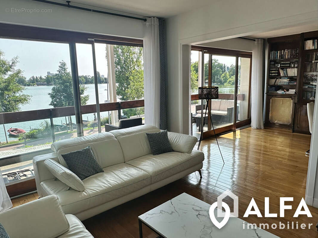 Appartement VUE LAC - 5 pièce(s) 116 m2 - TERRASSES DE  27 m2 - photo 8