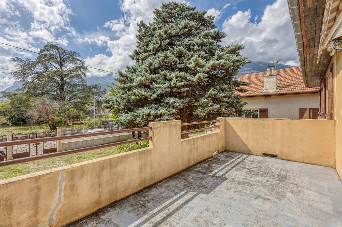 Maison à LE PONT-DE-CLAIX