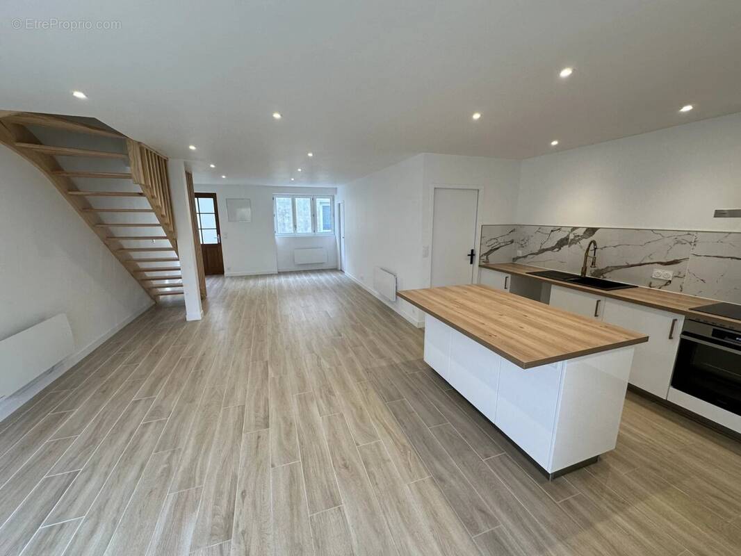 Maison à CASTELJALOUX