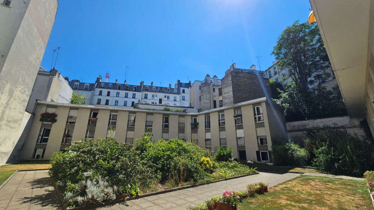 Appartement à PARIS-18E