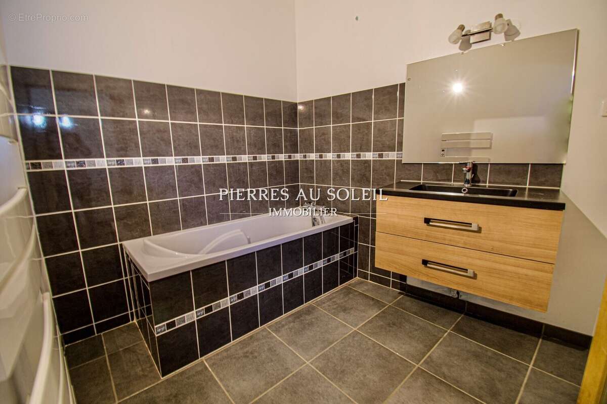 Maison à DIO-ET-VALQUIERES