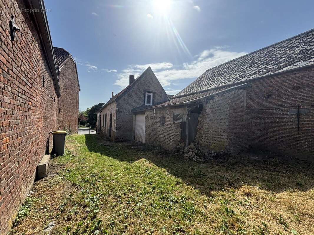 Maison 68 m² à Solesmes  - photo 3