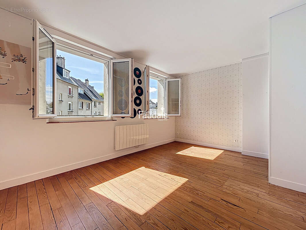 Appartement 135 m² à Saint-Lo  - photo 9