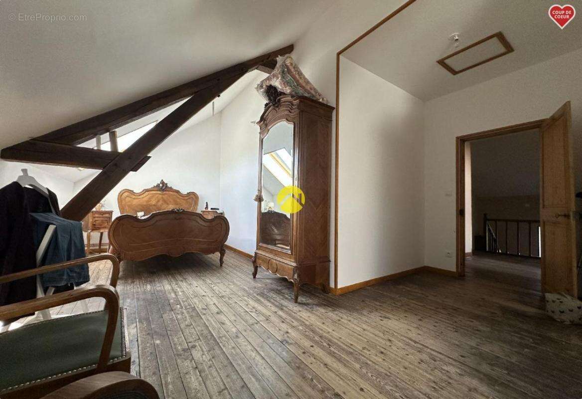 Maison à LA GUERCHE-SUR-L&#039;AUBOIS