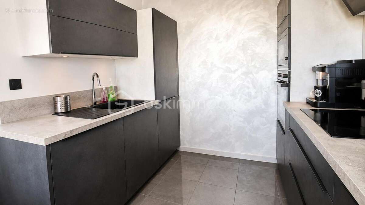 T4 coup de cœur – lumineux, 2 balcons et parking privatif - photo 4