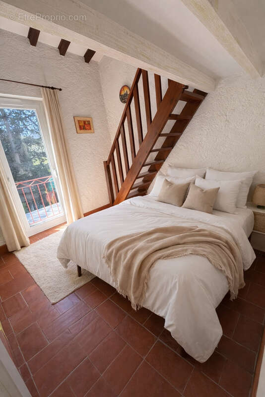 Maison à VILLENEUVE-LES-CORBIERES