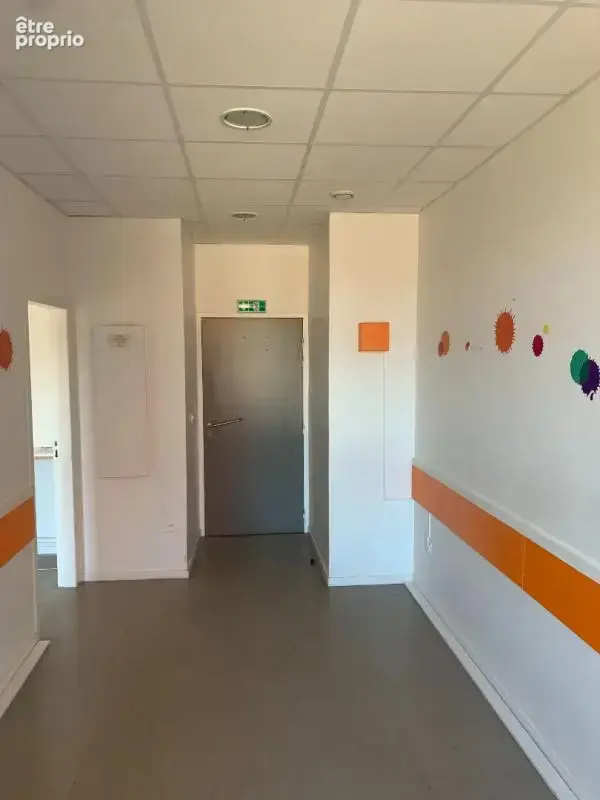 Local d'activité aménagé Lyon 9 MEDICENTRE 40 m2 - photo 4