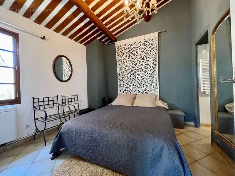 Maison à ROUSSILLON