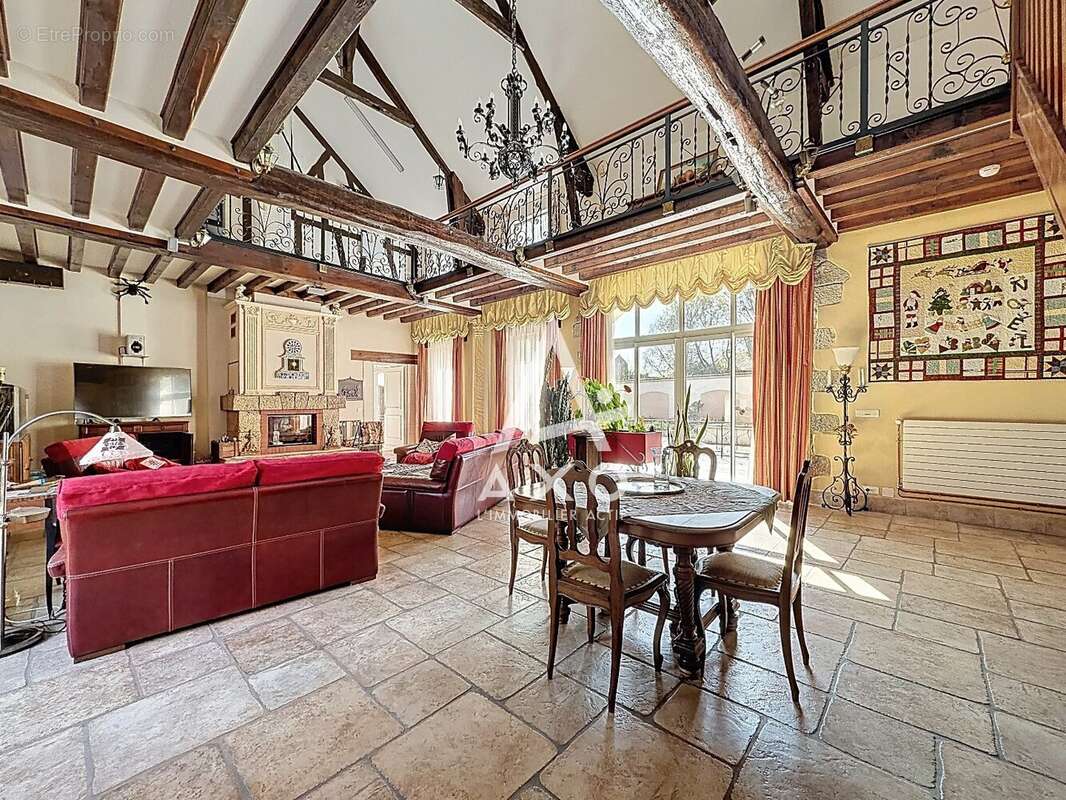Maison à PREFONTAINES
