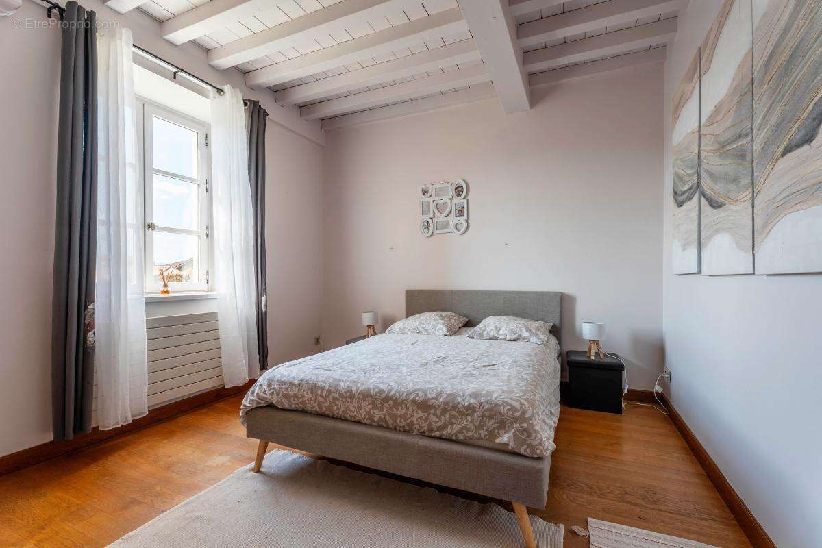 Maison à SAINT-GERMAIN-SUR-L&#039;ARBRESLE