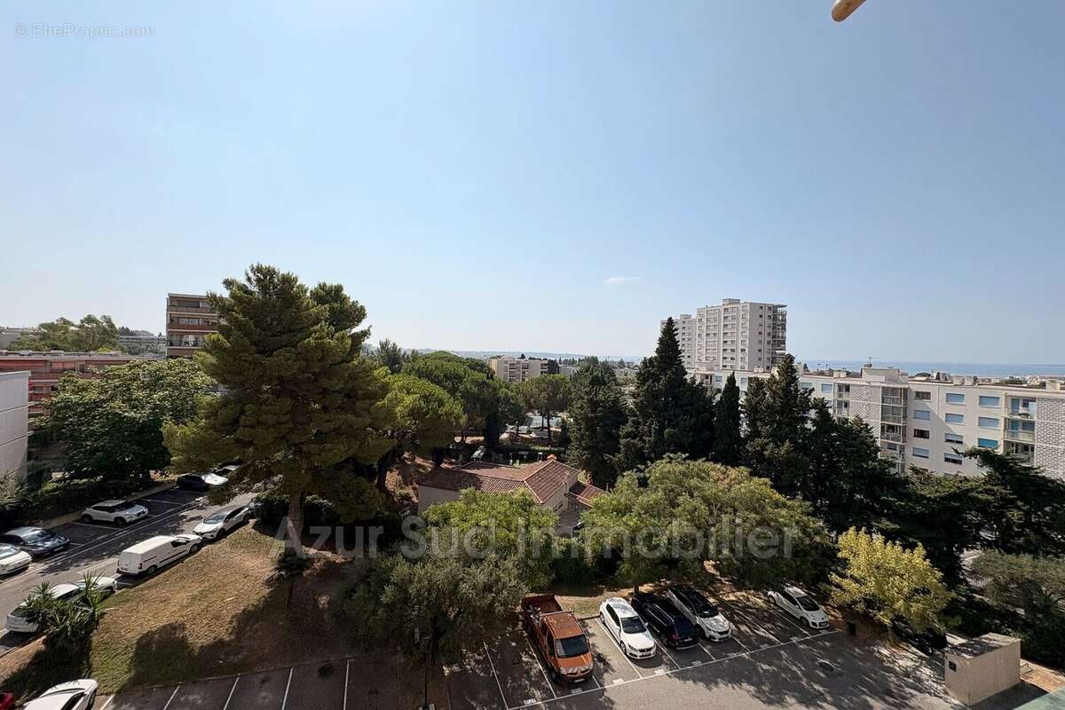 Appartement 38 m² à Antibes  - photo 9