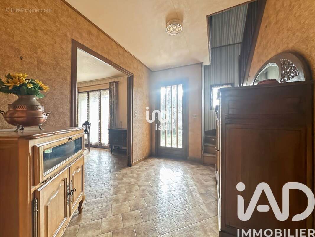 Photo 2 - Maison à VILLENEUVE-SUR-YONNE