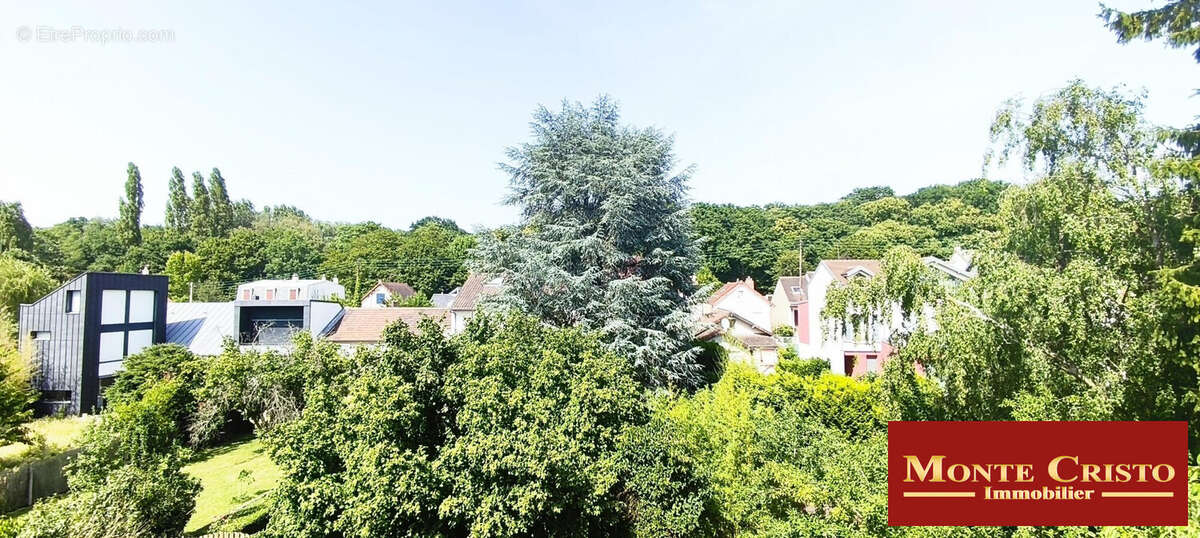 VUE DEGAGÉE - Appartement à ROCQUENCOURT