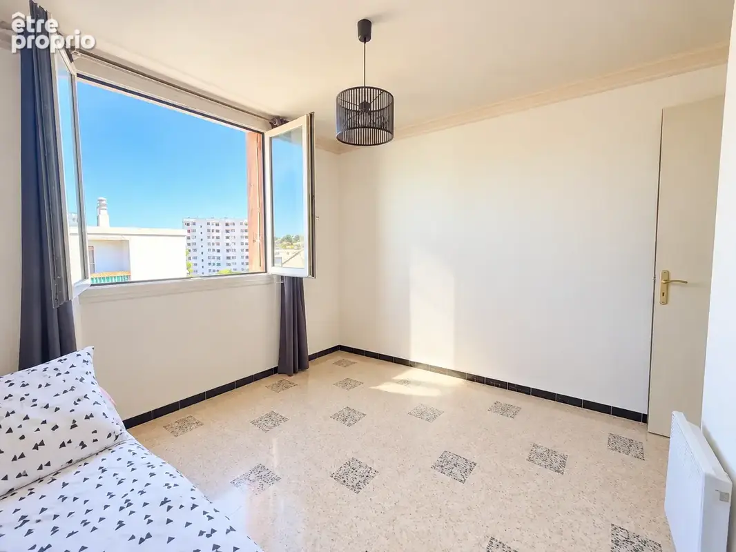 Appartement 3 chambres : Toulon St Jean, quartier Brusquet - photo 3