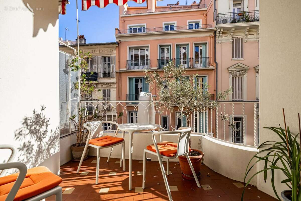 Appartement à NICE