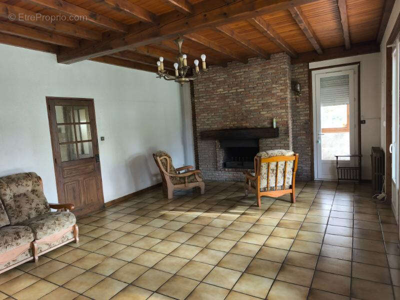 Maison à LABRUGUIERE