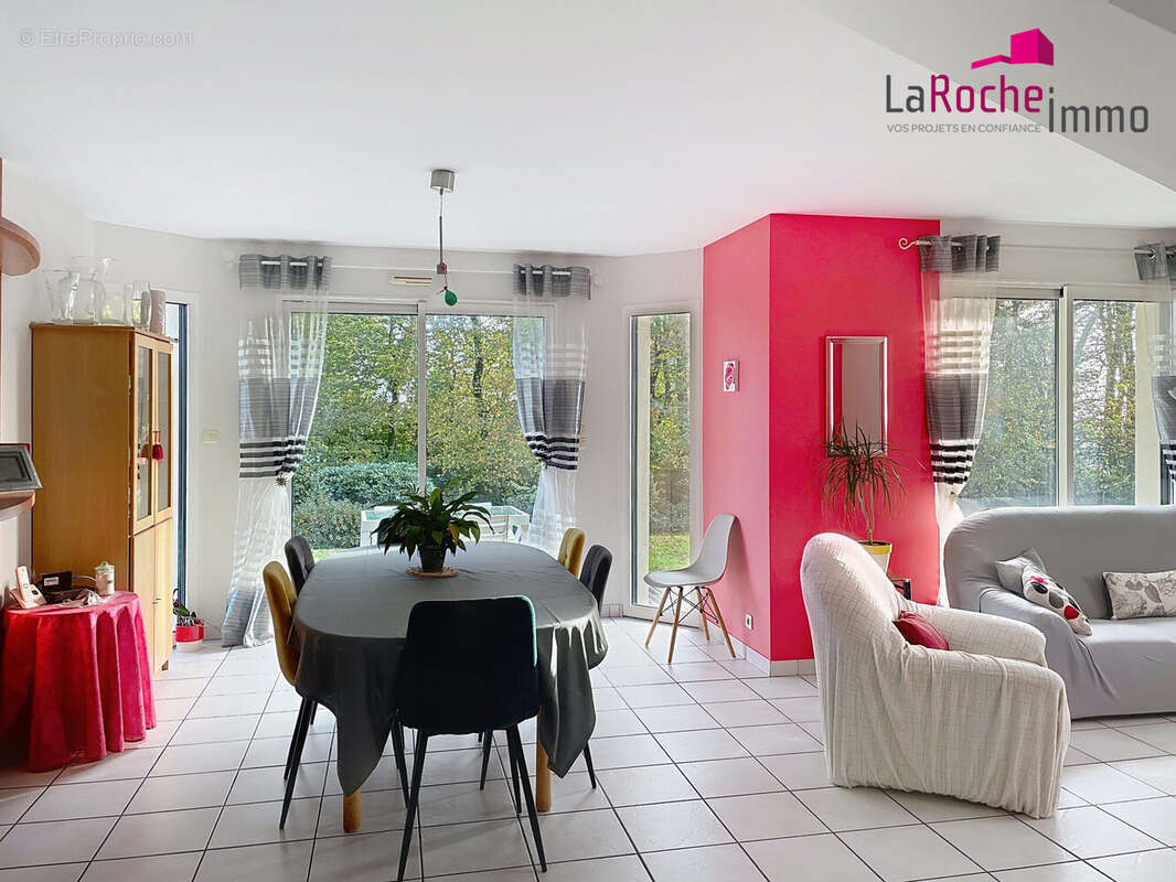 Maison à SAINT-URBAIN