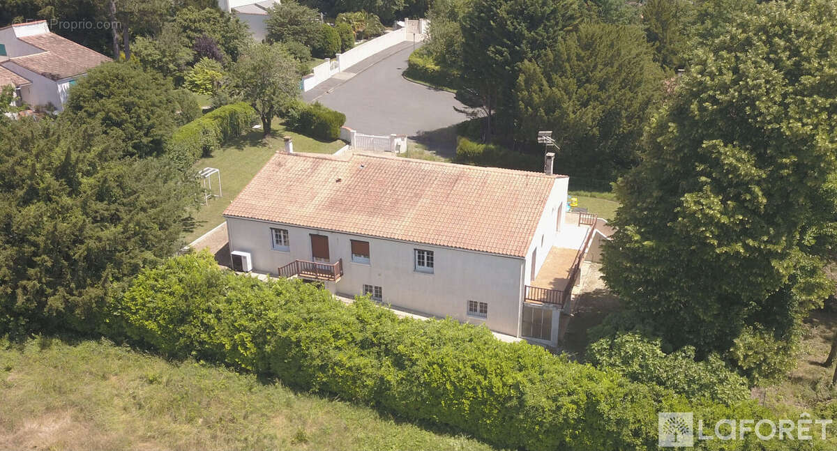 Maison à SAINTES