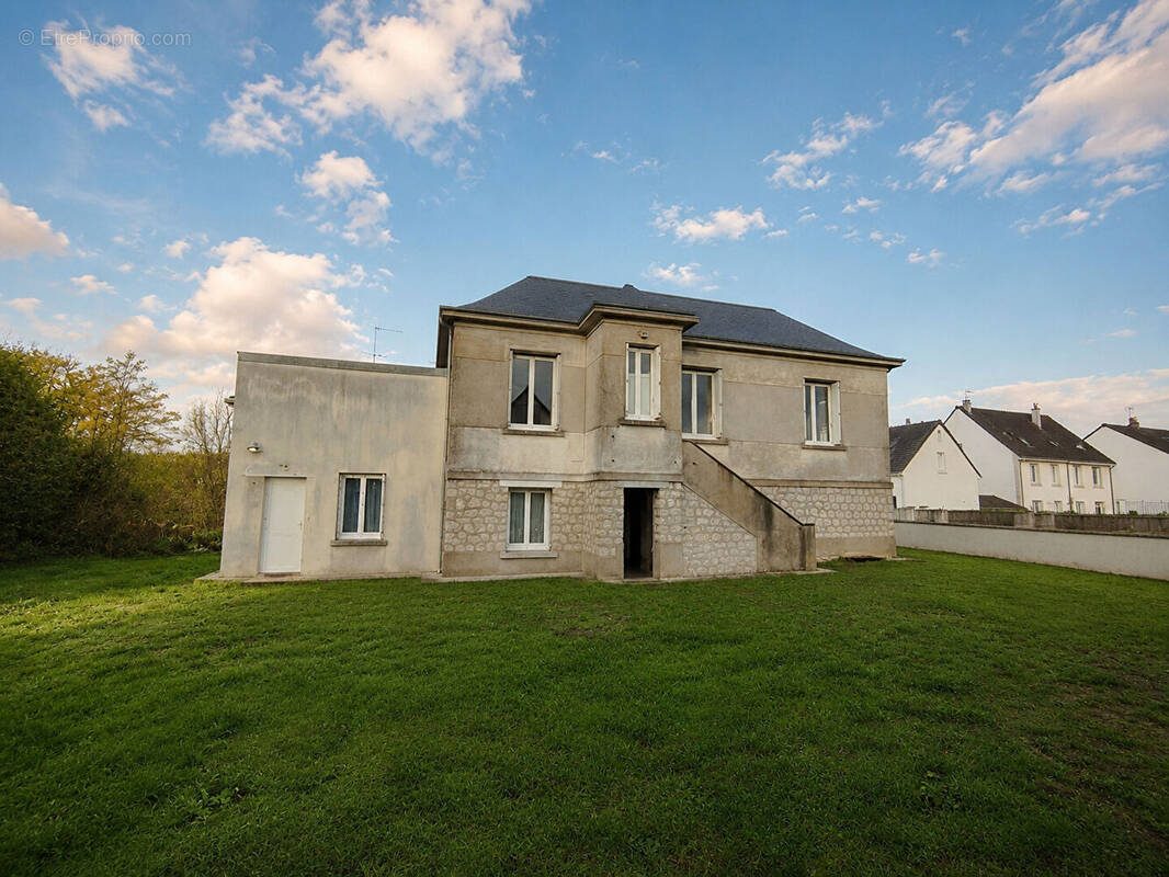 Maison à LA VILLE-AUX-DAMES