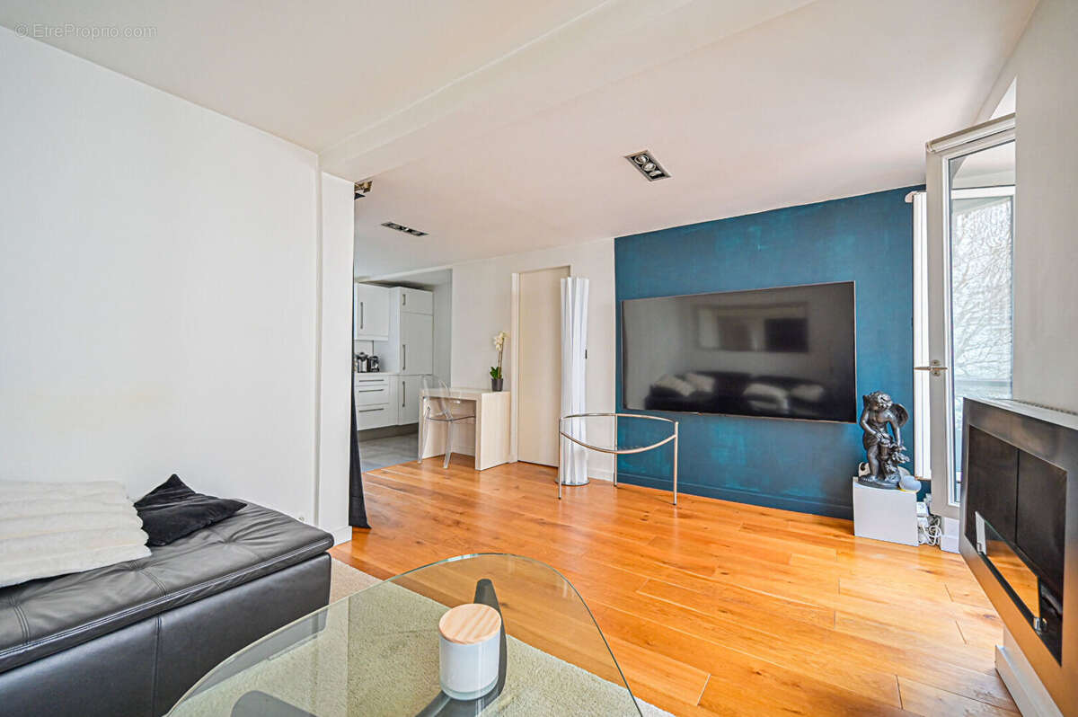 Appartement à PARIS-19E