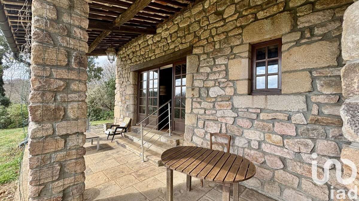 Photo 9 - Maison à SAINT-ETIENNE-DE-FONTBELLON