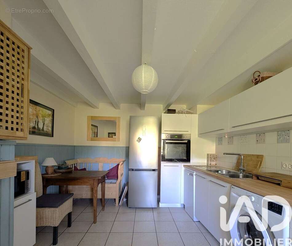 Maison 101 m² à Saint-Barthelemy-Le-Meil  - photo 8