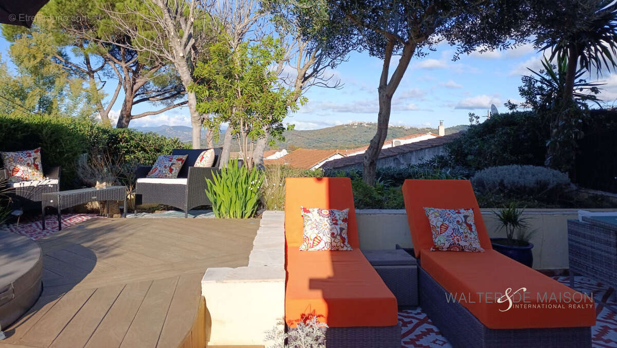 Appartement à LA CROIX-VALMER