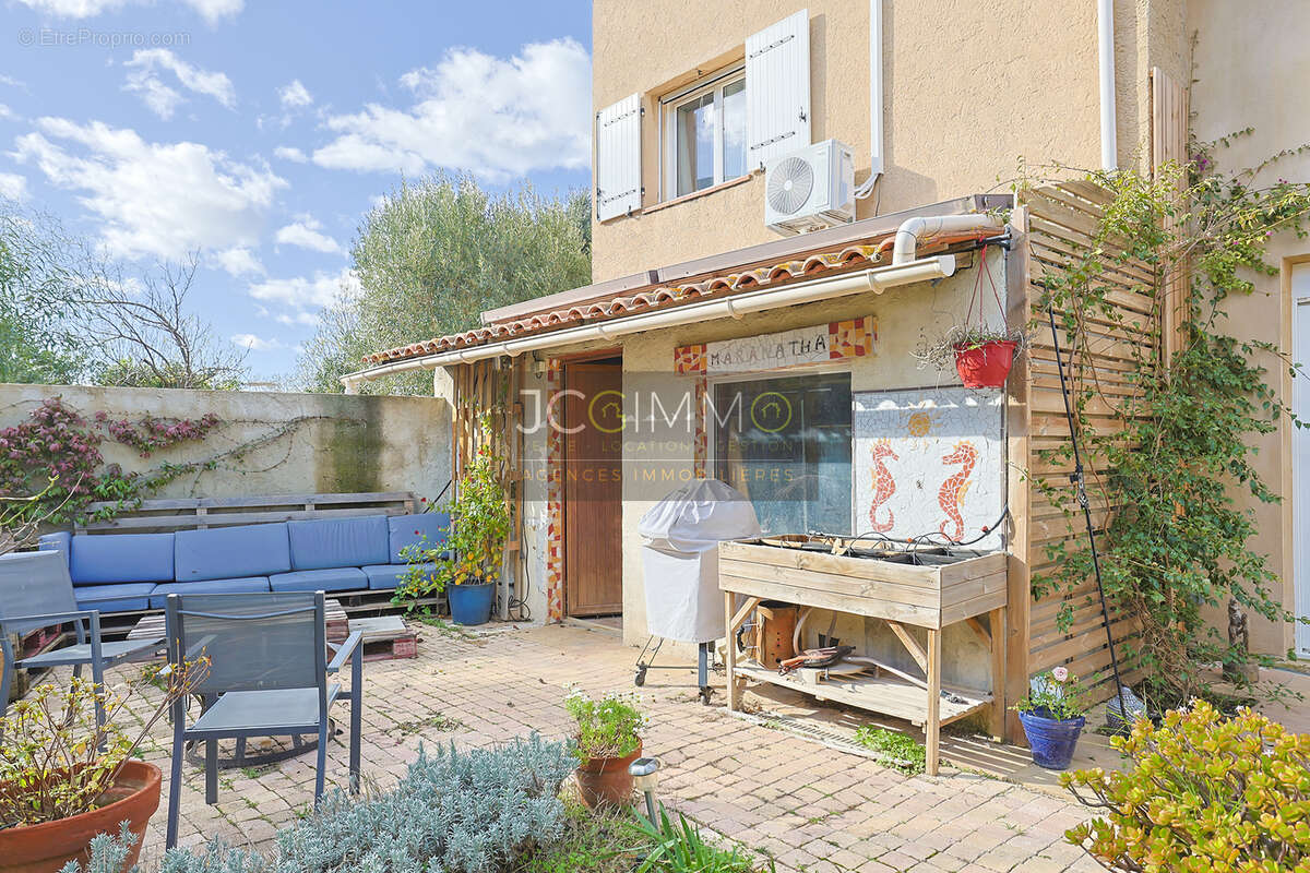 Maison à HYERES
