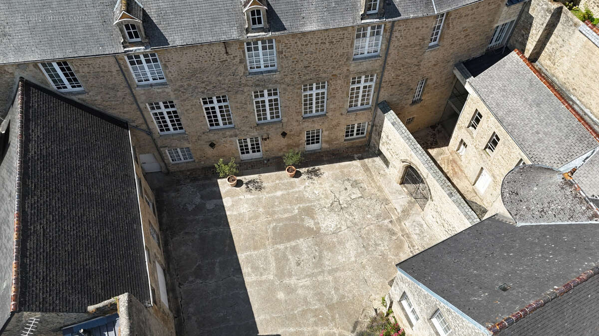Maison à VALOGNES