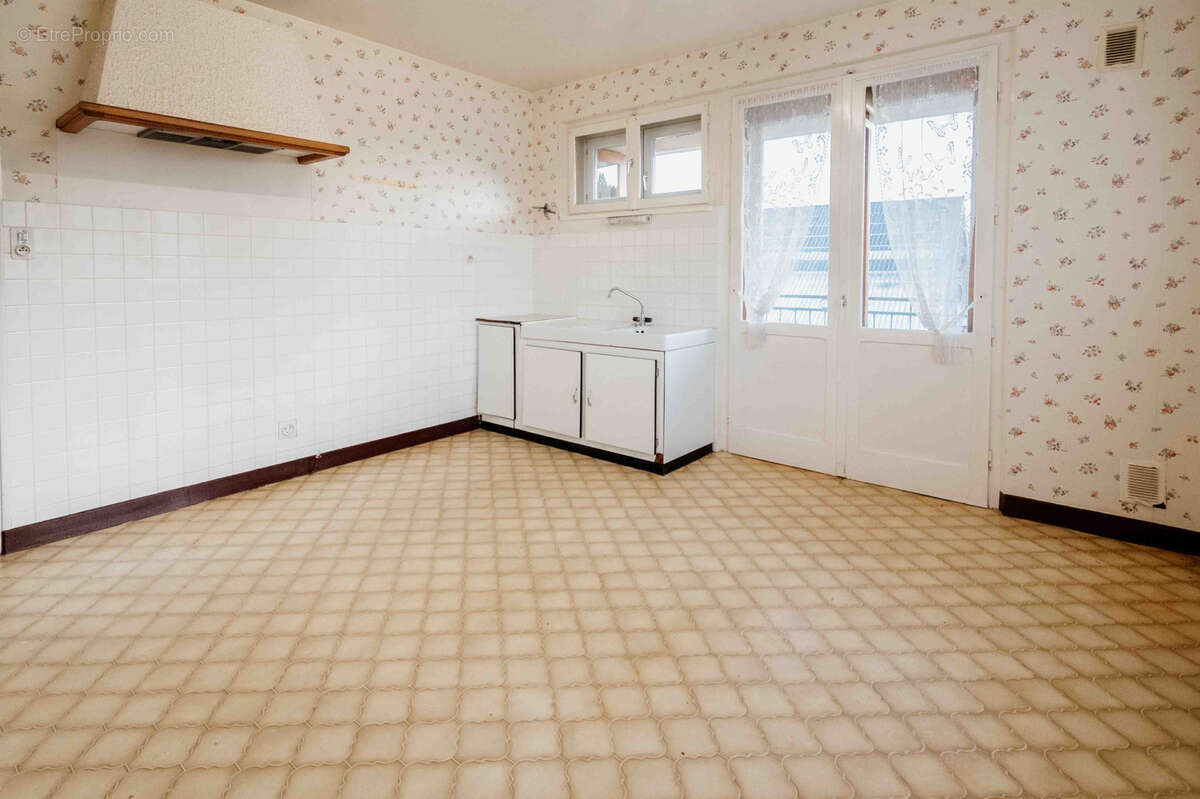 Maison à LA LONGEVILLE