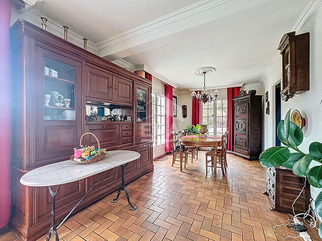 Maison à CHAUMONTEL