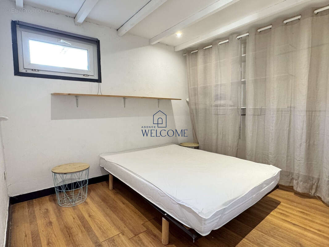 Appartement à BAGNOLS-SUR-CEZE