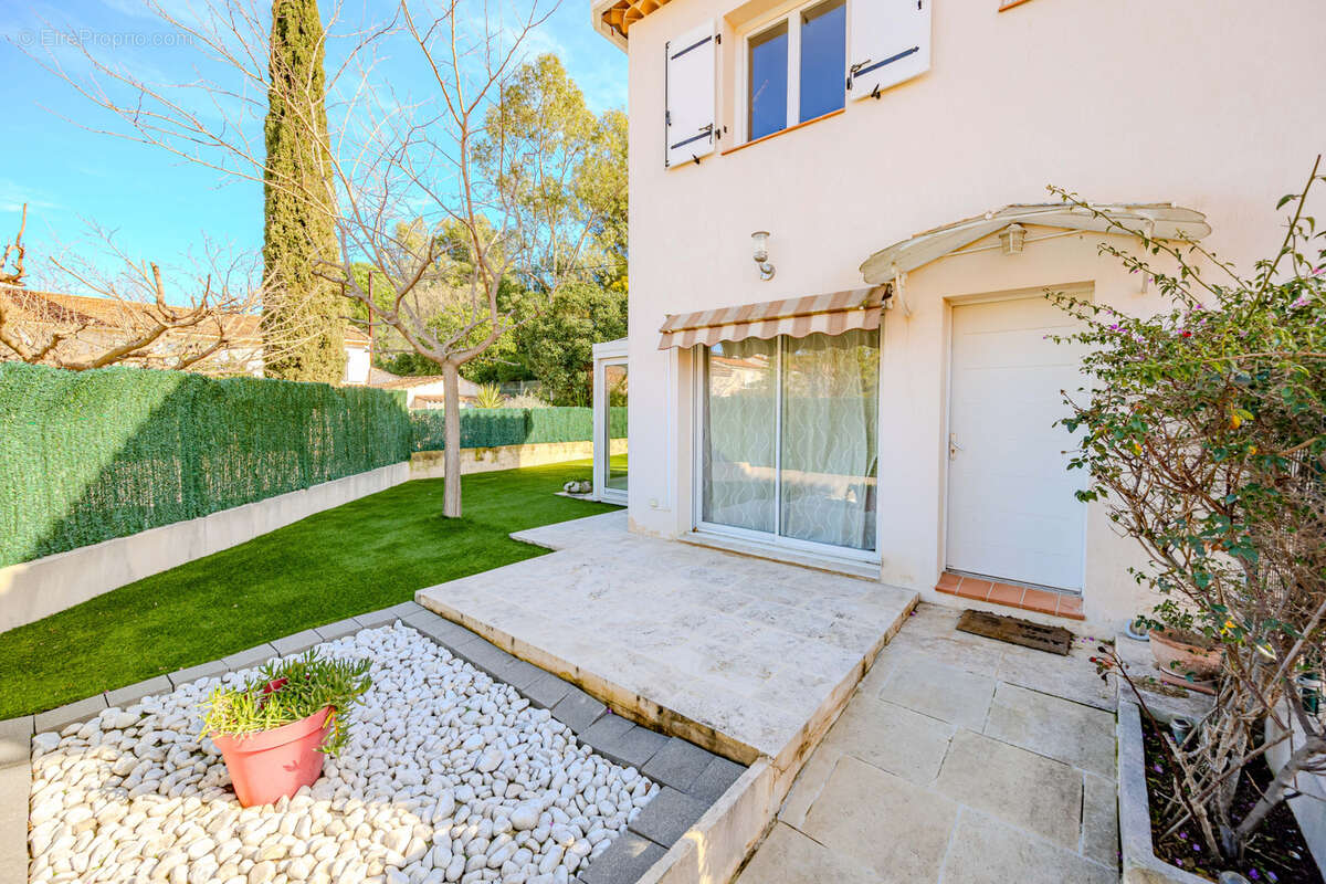 Maison à HYERES