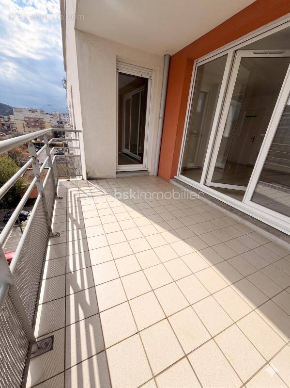 Appartement à ECHIROLLES