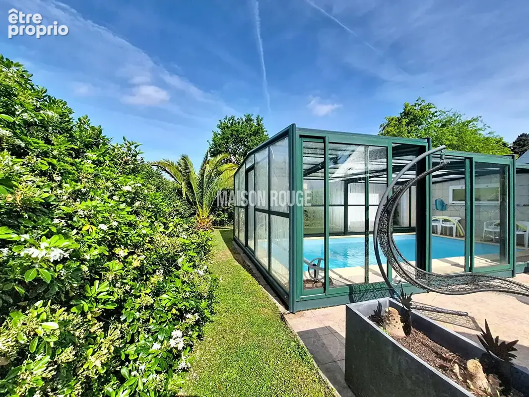 Maison  avec piscine couverte  et  verriere - vannes luscanen - photo 28