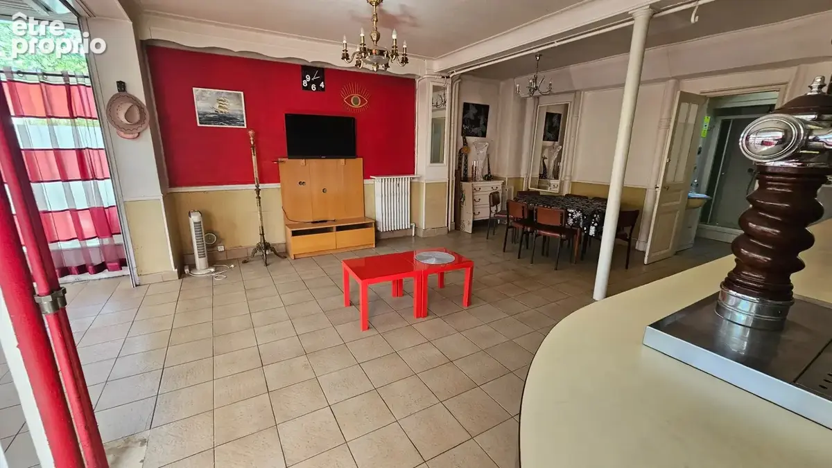 Murs local commercial Joinville Le Pont 84.20 m2 Loi Carrez. - photo 2