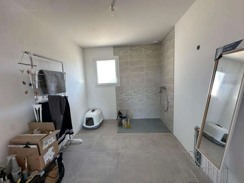 Maison à SAINT-GERVAIS-D'AUVERGNE