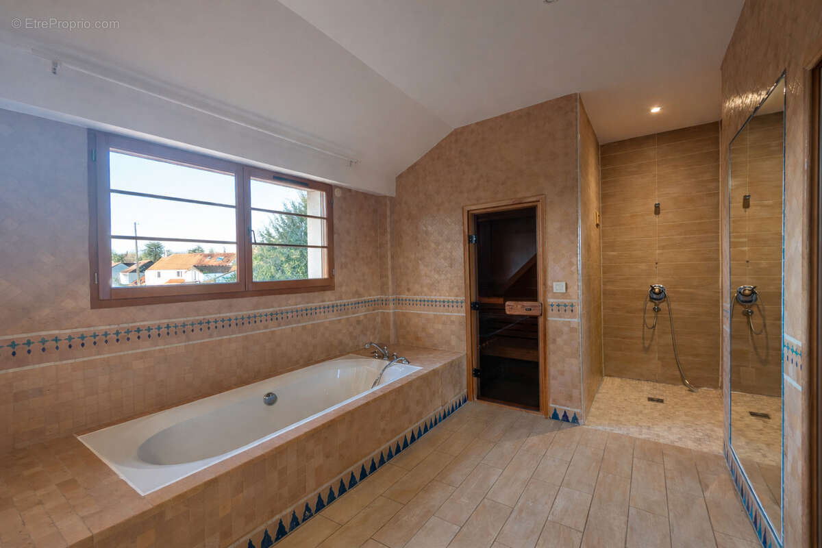 Maison à SOISY-SUR-SEINE