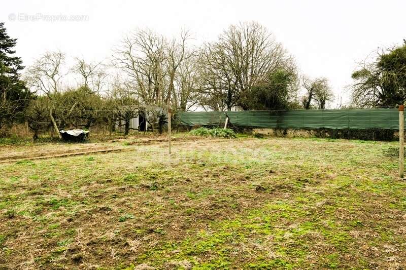 Maison à LA CHAPELLE-VICOMTESSE