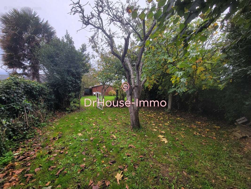 Maison à LE VIVIER-SUR-MER