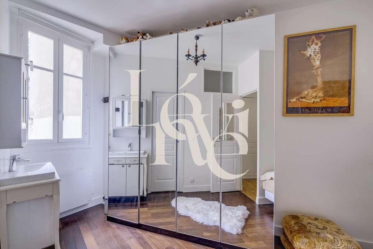 Appartement à PARIS-5E