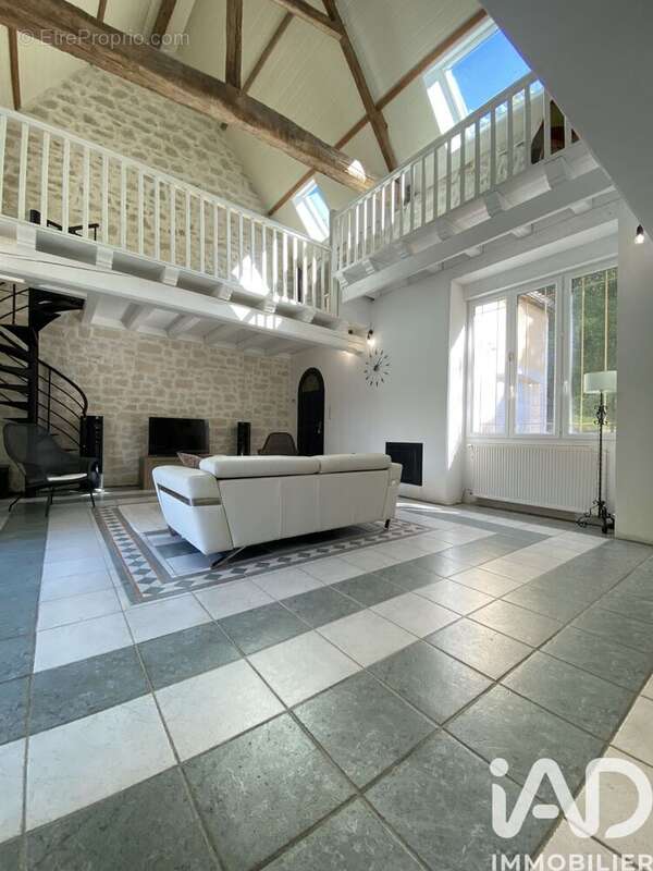 Maison 215 m² à Availles-En-Chatellerault  - photo 8