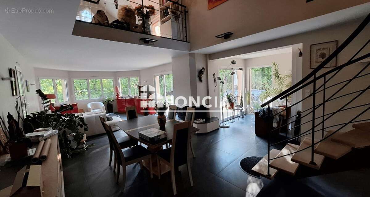 Maison à CHARTRES-DE-BRETAGNE