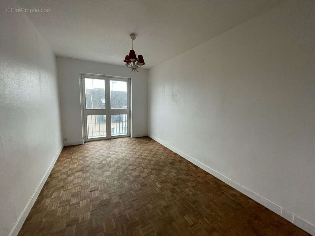 Appartement à FLEURY-LES-AUBRAIS