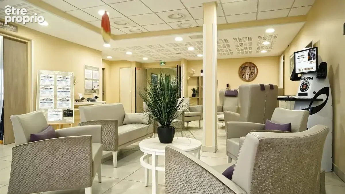 INVESTISSEMENT LOCATIF  Saint-Denis-de-l'Hôtel  Résidence EHPAD du Port - 7,8% de rentabilité - photo 5