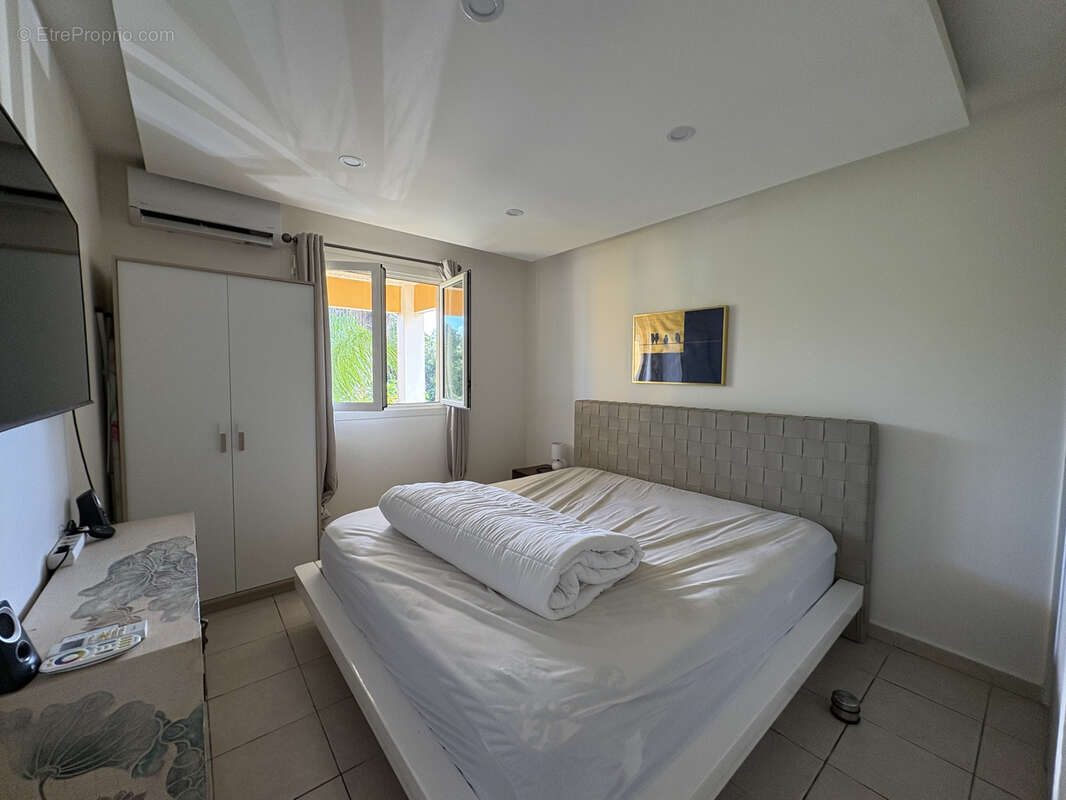 Appartement à BAIE-MAHAULT