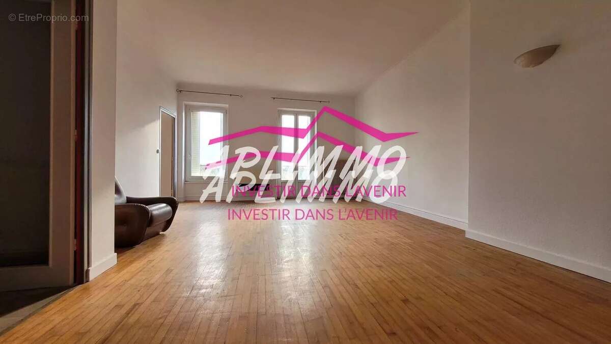 Appartement à LE TEIL